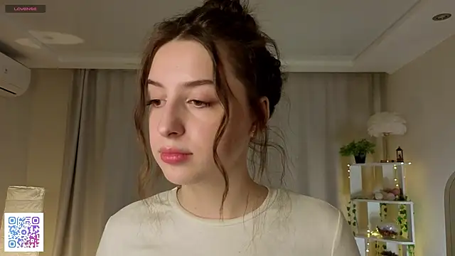 Snapshot of LeanneDinkle chatting on 02/21/26, 04:46 LeanneDinkle online show from 02/21/26, 04:46