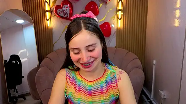 Snapshot of Ariana18_b chatting on 02/20/26, 12:38 Ariana18 b online show from 02/20/26, 12:38