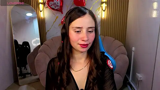 Snapshot of Ariana18_b chatting on 02/23/26, 01:08 Ariana18 b online show from 02/23/26, 01:08