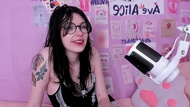 Snapshot of NessaV chatting on 02/01/26, 09:08 NessaV online show from 02/01/26, 09:08