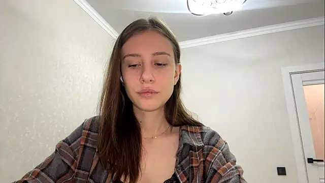 Snapshot of SofiaBlumer chatting on 02/18/26, 11:28 SofiaBlumer online show from 02/18/26, 11:28