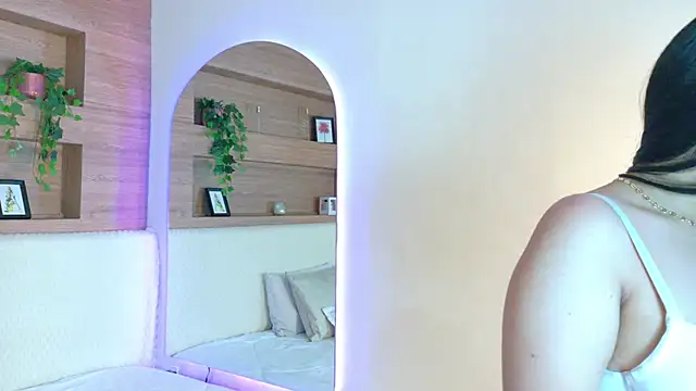 VioletBloomm online show from 03/04/26, 11:38