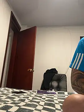 Snapshot of joeandlove chatting on 02/10/26, 02:37 joeandlove online show from 02/10/26, 02:37