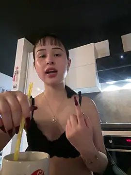 Just-Lilly online show from 02/07/26, 12:09