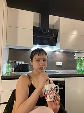 Just-Lilly online show from 04/05/26, 03:20