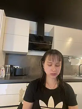 Just-Lilly online show from 05/18/26, 05:52
