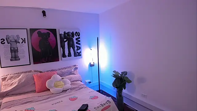 Snapshot of Hey_lucy__ chatting on 02/24/26, 11:41 Hey lucy online show from 02/24/26, 11:41