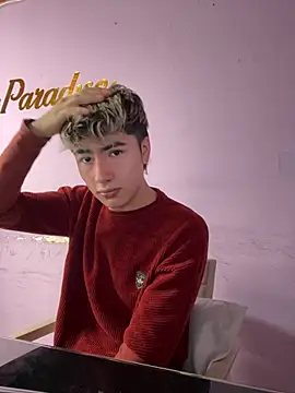 AlexanderCollman2 online show from 04/13/26, 03:01