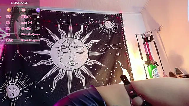 Snapshot of MadLustt chatting on 02/26/26, 02:27 MadLustt online show from 02/26/26, 02:27