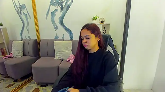 Snapshot of CarolineFyre chatting on 02/14/26, 01:08 CarolineFyre online show from 02/14/26, 01:08