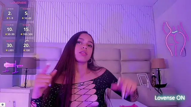 Snapshot of CarolineFyre chatting on 02/15/26, 07:51 CarolineFyre online show from 02/15/26, 07:51