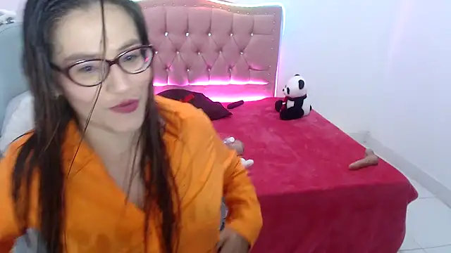 snowhot-69 online show from 03/28/26, 12:43