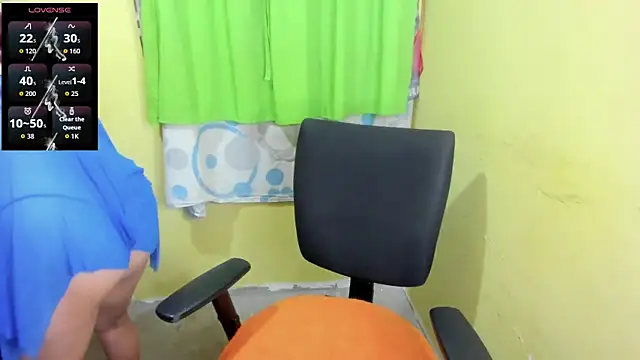 Snapshot of LuciaMiilf chatting on 02/14/26, 08:38 LuciaMiilf online show from 02/14/26, 08:38