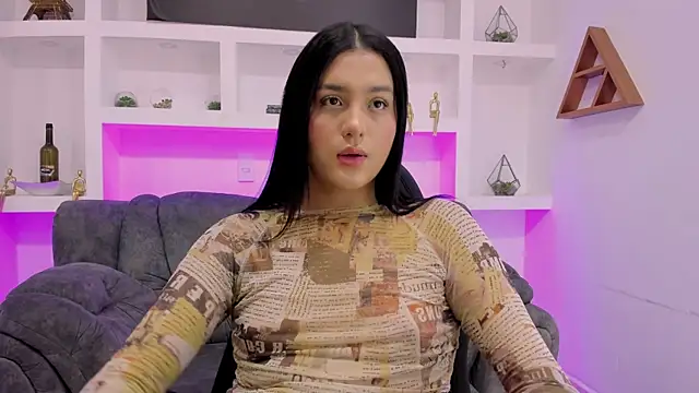 Snapshot of ValeryCooper18 chatting on 02/23/26, 12:13 ValeryCooper18 online show from 02/23/26, 12:13