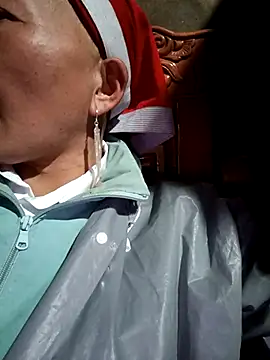 Snapshot of baby_112233 chatting on 02/24/26, 11:30 baby 112233 online show from 02/24/26, 11:30