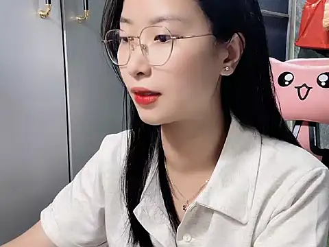 Snapshot of Linne6789 chatting on 03/02/26, 05:08 Linne6789 online show from 03/02/26, 05:08