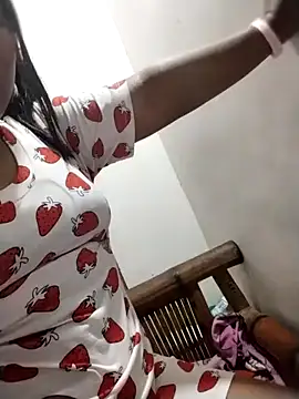 Snapshot of biggbooty15 chatting on 02/25/26, 11:31 biggbooty15 online show from 02/25/26, 11:31