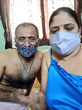 Snapshot of HoneyHush chatting on 02/09/26, 10:52 HoneyHush online show from 02/09/26, 10:52