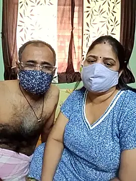 Snapshot of HoneyHush chatting on 02/11/26, 11:37 HoneyHush online show from 02/11/26, 11:37