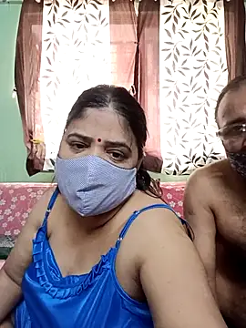 Snapshot of HoneyHush chatting on 02/19/26, 06:31 HoneyHush online show from 02/19/26, 06:31