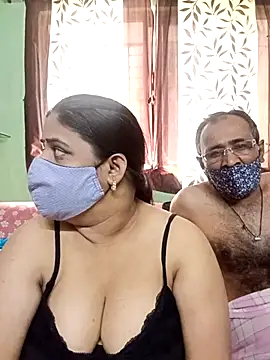 Snapshot of HoneyHush chatting on 02/26/26, 05:50 HoneyHush online show from 02/26/26, 05:50