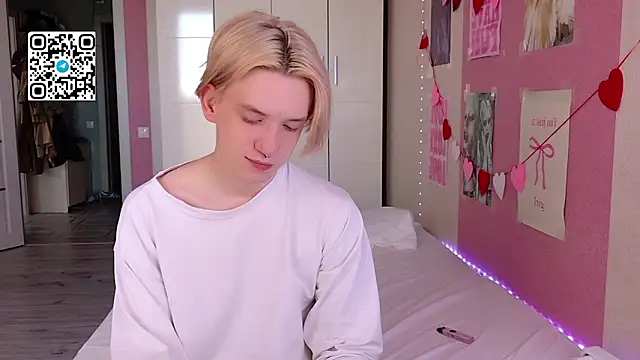 Snapshot of Ron_Vilss chatting on 05/01/26, 07:35 Ron Vilss online show from 05/01/26, 07:35