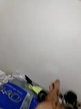 Snapshot of elvergon8721 chatting on 02/25/26, 03:27 elvergon8721 online show from 02/25/26, 03:27