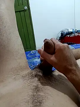 Snapshot of elvergon8721 chatting on 03/04/26, 01:22 elvergon8721 online show from 03/04/26, 01:22