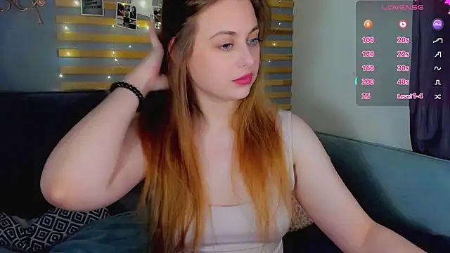 Snapshot of Alice_Wanderr chatting on 03/03/26, 01:45 Alice Wanderr online show from 03/03/26, 01:45