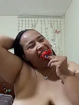 Snapshot of BustySexy_Nataly chatting on 06/21/26, 02:41 BustySexy Nataly online show from 06/21/26, 02:41