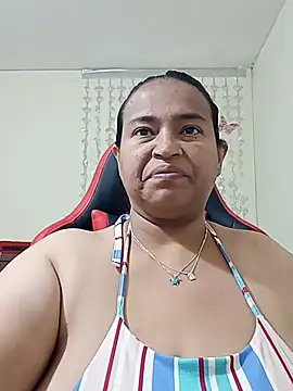 Snapshot of BustySexy_Nataly chatting on 06/22/26, 02:25 BustySexy Nataly online show from 06/22/26, 02:25