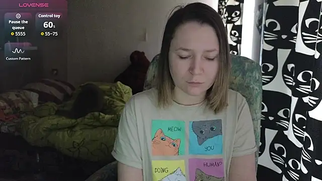 Snapshot of Ozalin_ chatting on 02/17/26, 12:01 Ozalin online show from 02/17/26, 12:01