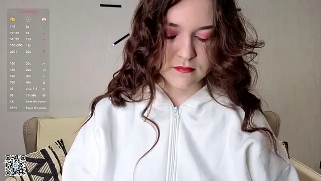 Snapshot of DelindaToste chatting on 02/07/26, 06:11 DelindaToste online show from 02/07/26, 06:11