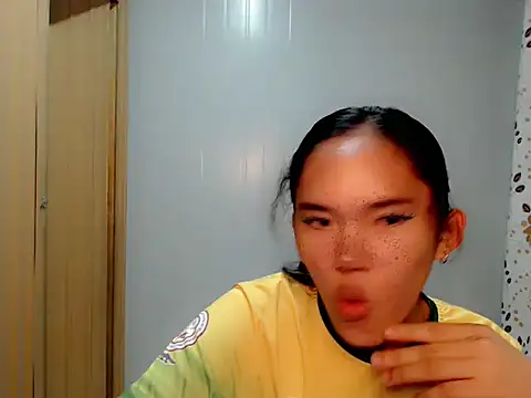 Snapshot of girlyteengrl chatting on 02/04/26, 04:46 girlyteengrl online show from 02/04/26, 04:46