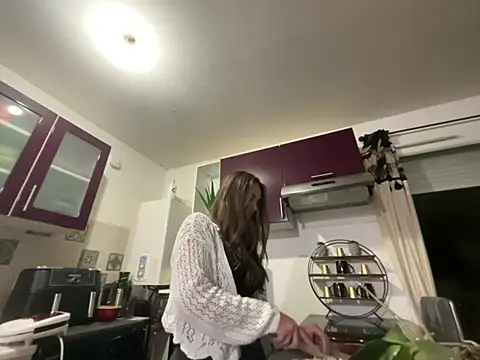 Snapshot of alixxxm7 chatting on 02/17/26, 07:09 alixxxm7 online show from 02/17/26, 07:09