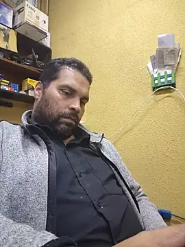 Snapshot of ricarcc chatting on 05/19/26, 10:49 ricarcc online show from 05/19/26, 10:49