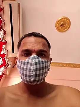 Mumbai handsom92 online show from 03/25/26, 05:02