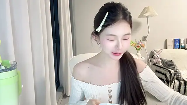 DYyyyyy-- online show from 06/23/26, 11:08