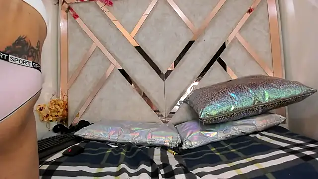 Geminis    online show from 03/16/26, 06:45