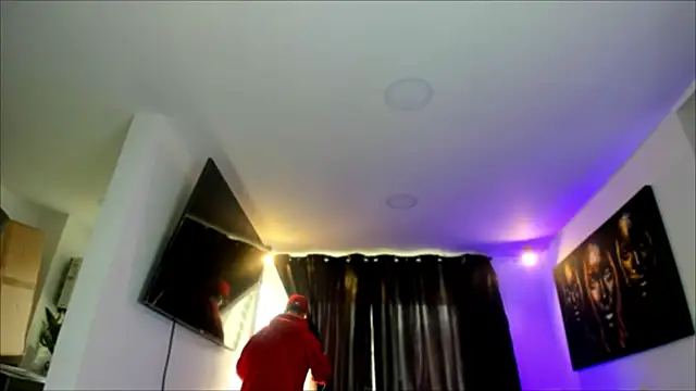 Snapshot of miguel_aguirre_ chatting on 02/26/26, 12:15 miguel aguirre online show from 02/26/26, 12:15