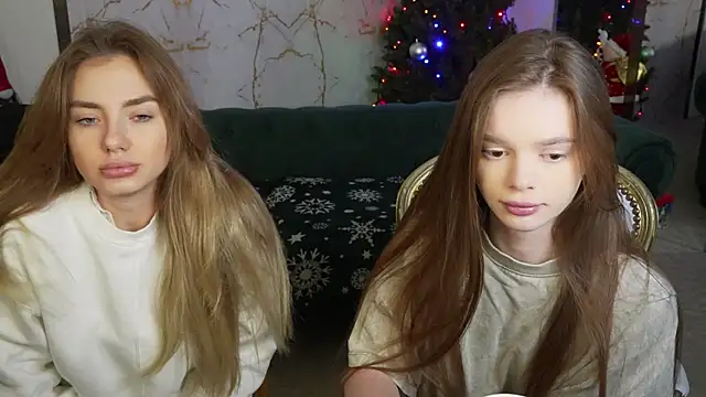 Snapshot of Zlata_Sky chatting on 01/05/25, 07:49 Zlata Sky online show from 01/05/25, 07:49