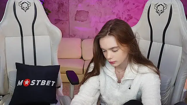 Snapshot of Zlata_Sky chatting on 01/10/25, 11:29 Zlata Sky online show from 01/10/25, 11:29