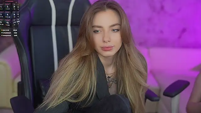 Snapshot of Zlata_Sky chatting on 01/22/25, 10:48 Zlata Sky online show from 01/22/25, 10:48