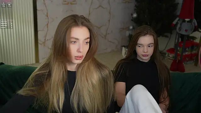 Snapshot of Zlata_Sky chatting on 02/01/25, 10:44 Zlata Sky online show from 02/01/25, 10:44