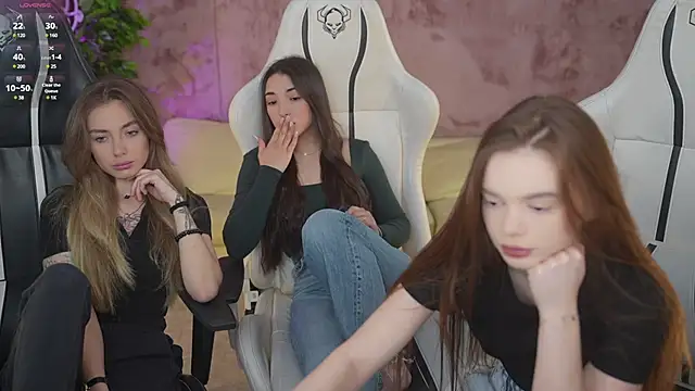 Snapshot of Zlata_Sky chatting on 02/05/25, 03:42 Zlata Sky online show from 02/05/25, 03:42