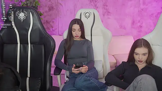 Snapshot of Zlata_Sky chatting on 02/07/25, 03:41 Zlata Sky online show from 02/07/25, 03:41