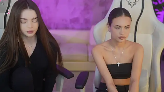 Snapshot of Zlata_Sky chatting on 02/20/25, 07:30 Zlata Sky online show from 02/20/25, 07:30