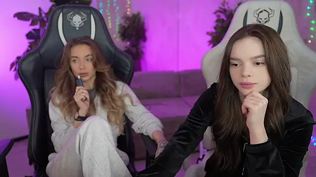 Snapshot of Zlata_Sky chatting on 03/01/25, 07:48 Zlata Sky online show from 03/01/25, 07:48