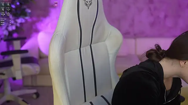 Snapshot of Zlata_Sky chatting on 03/13/25, 09:37 Zlata Sky online show from 03/13/25, 09:37