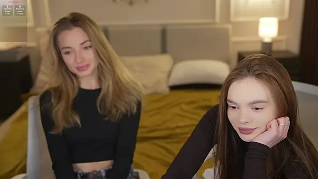 Snapshot of Zlata_Sky chatting on 09/22/25, 06:43 Zlata Sky online show from 09/22/25, 06:43